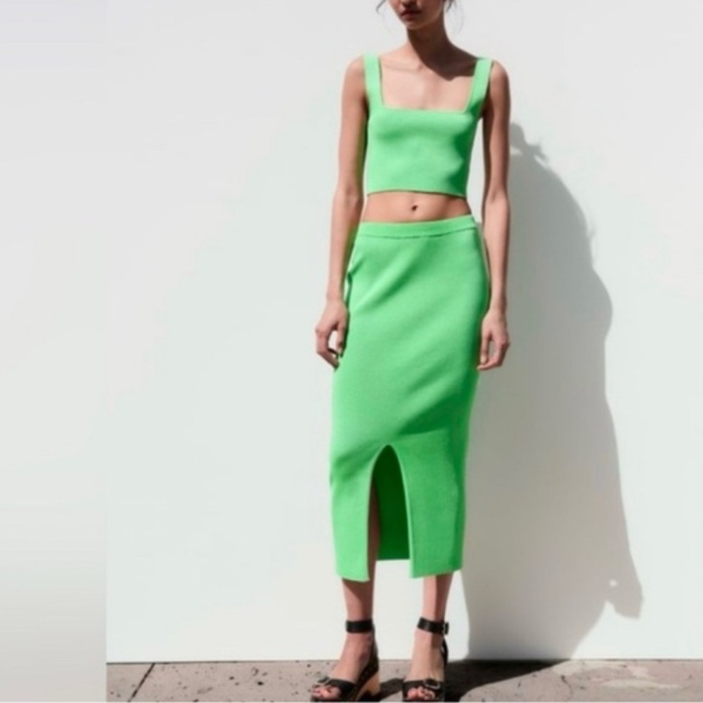 Zara Vibrant Green Pencil Skirt